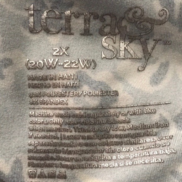 2X TERRA & SKY Navy Floral Leggings (Plus Size) - Picture 4 of 4